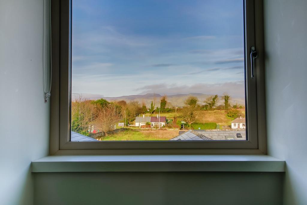 The Red Cottage & Stables Sligo Bagian luar foto